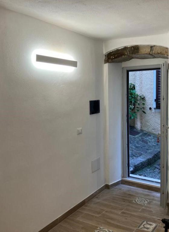 Residenza Nel Borgo L'Appusentu Bed & Breakfast Кастелсардо Екстериор снимка