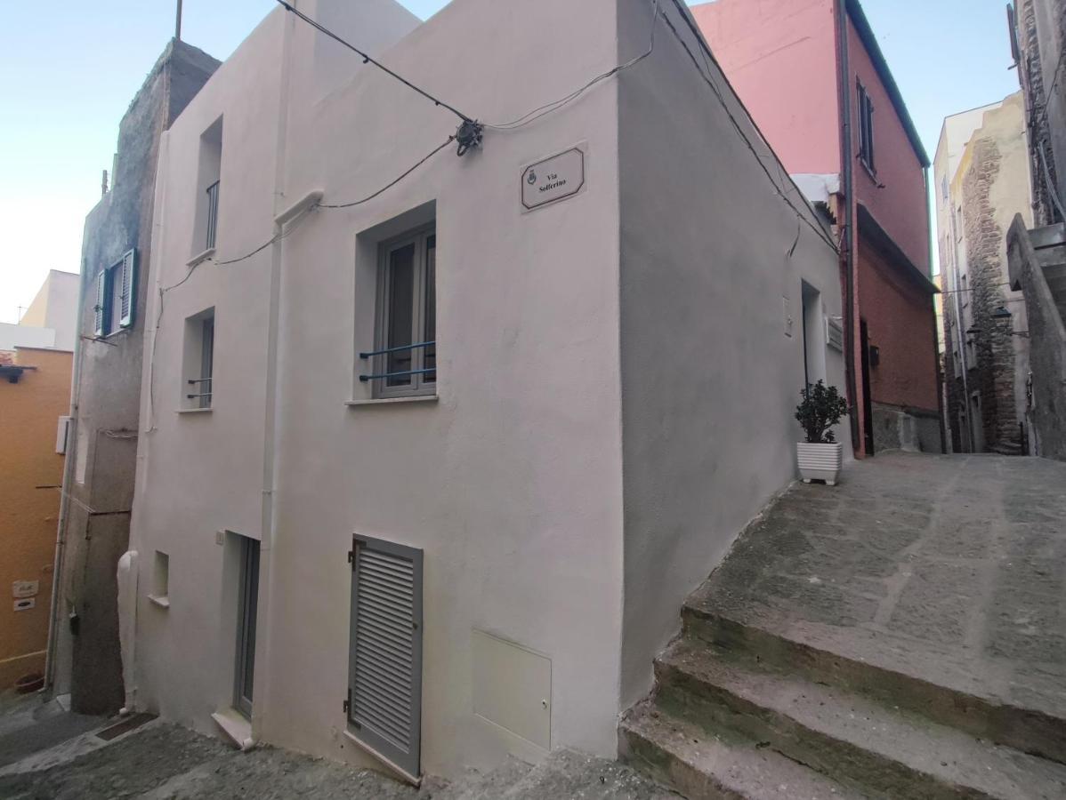 Residenza Nel Borgo L'Appusentu Bed & Breakfast Кастелсардо Екстериор снимка