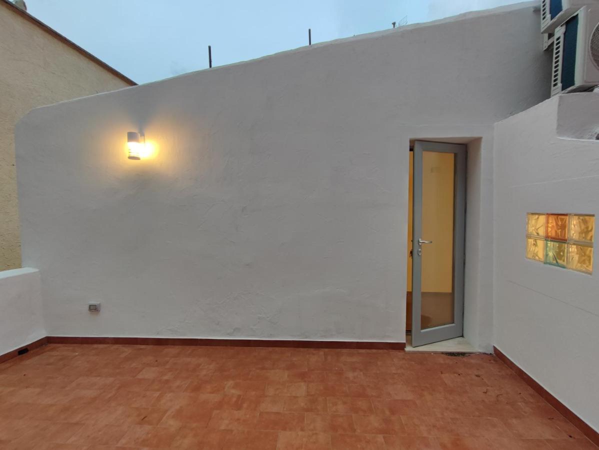 Residenza Nel Borgo L'Appusentu Bed & Breakfast Кастелсардо Екстериор снимка