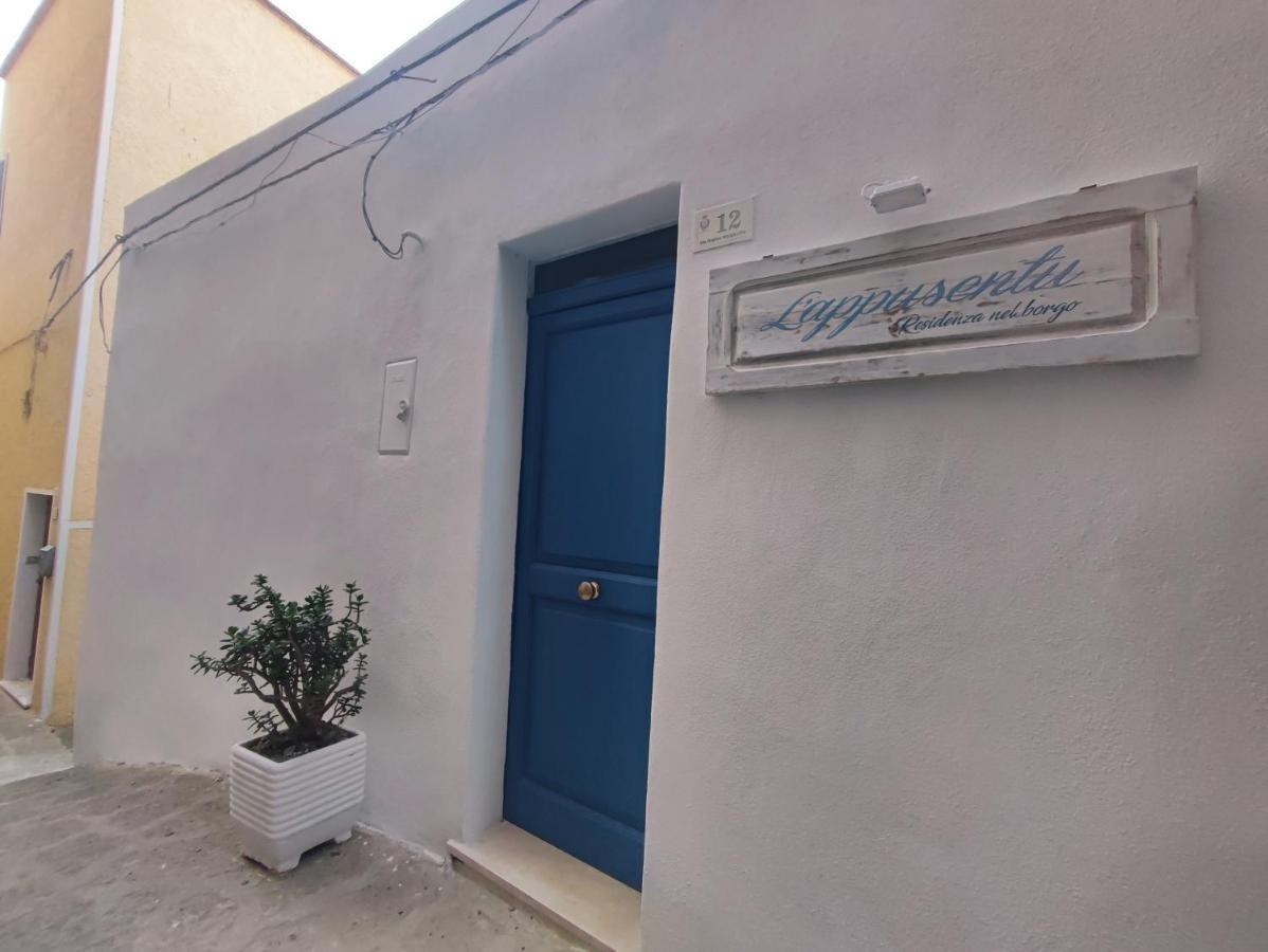 Residenza Nel Borgo L'Appusentu Bed & Breakfast Кастелсардо Екстериор снимка