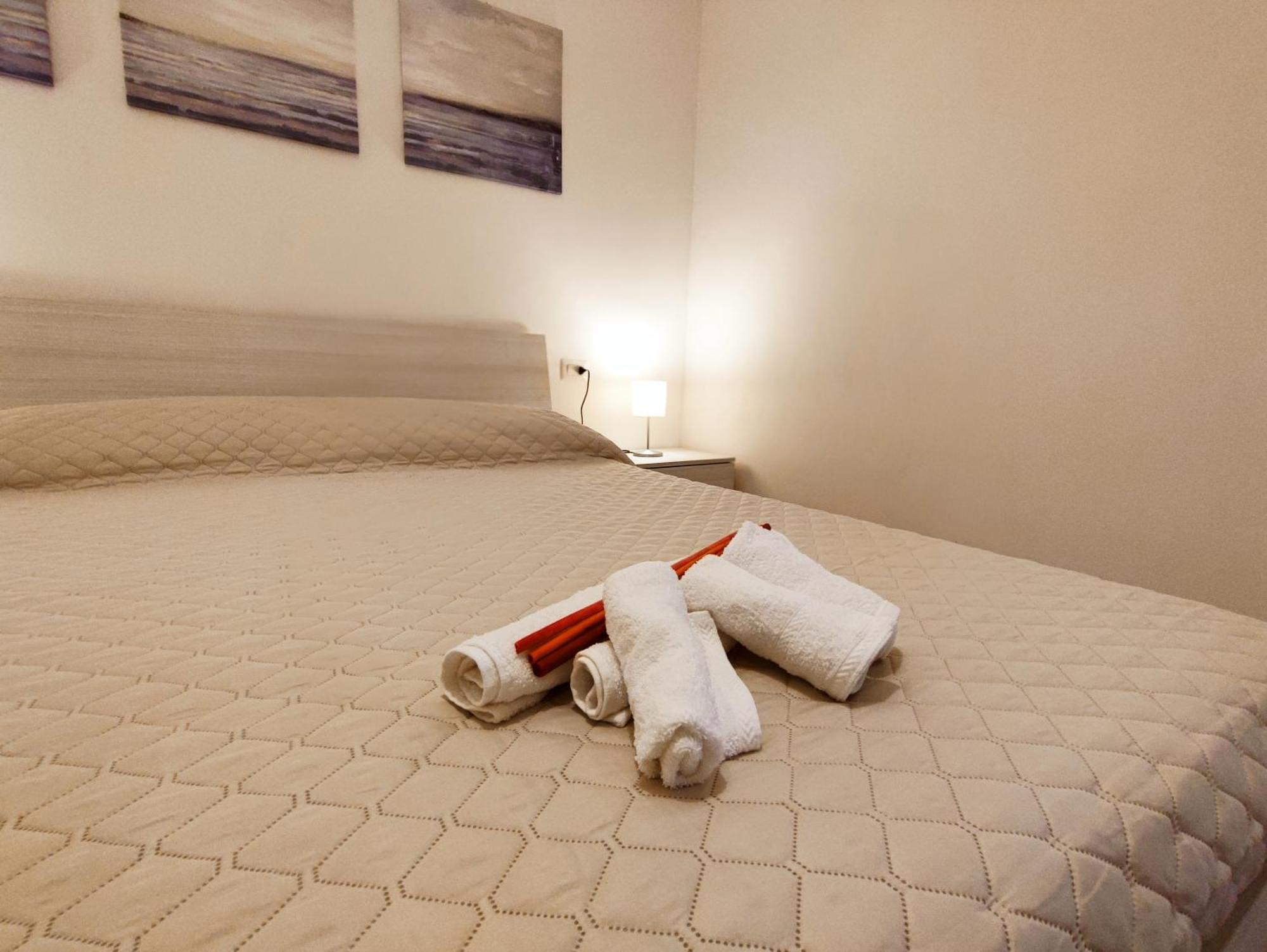 Residenza Nel Borgo L'Appusentu Bed & Breakfast Кастелсардо Екстериор снимка